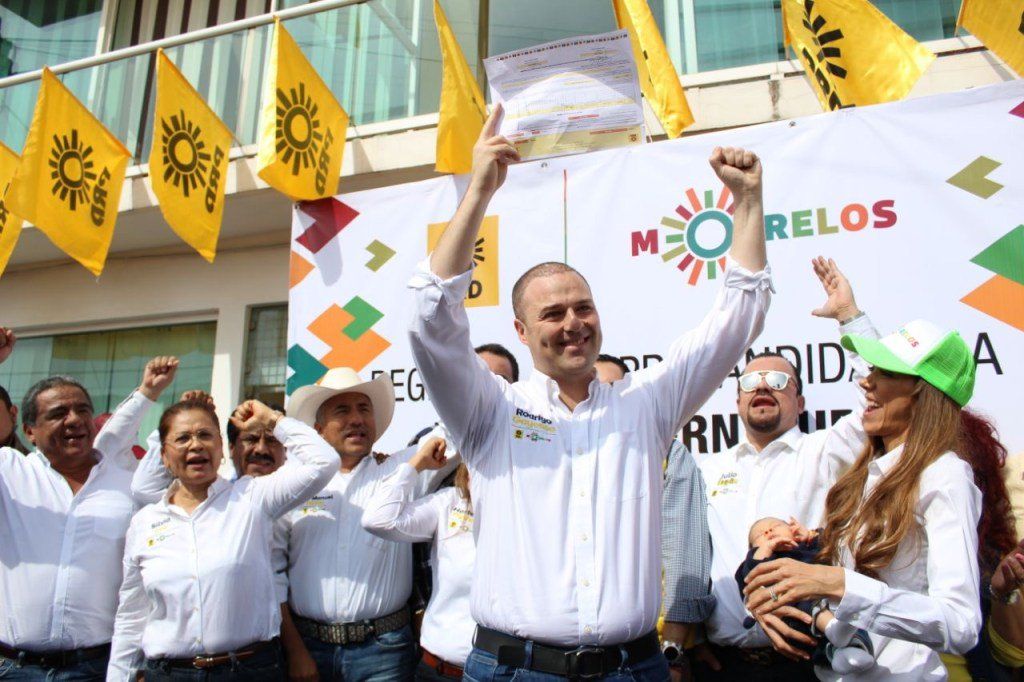 Hijastro de Graco se registra como precandidato a la gubernatura de Morelos