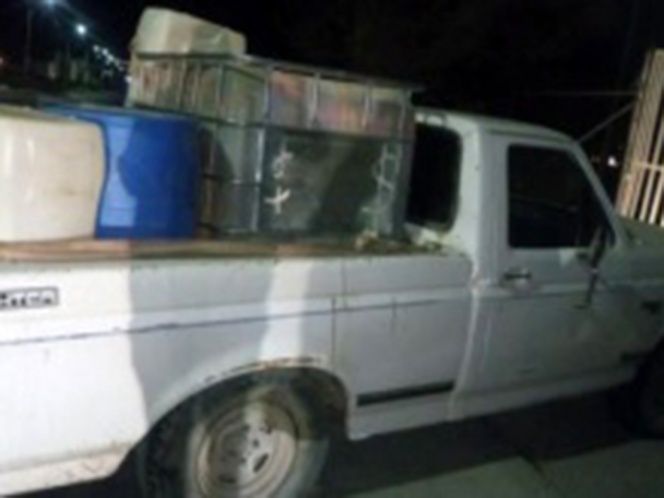 Policías enfrentan a ladrones de combustible y recuperan 11 mil litros