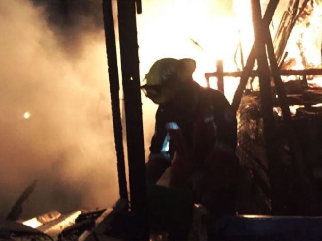 Muere niña durante incendio en Alvaro Obregón