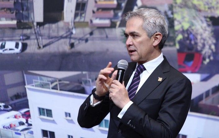 Precandidatos a jefe de Gobierno desinforman a los ciudadanos: Mancera