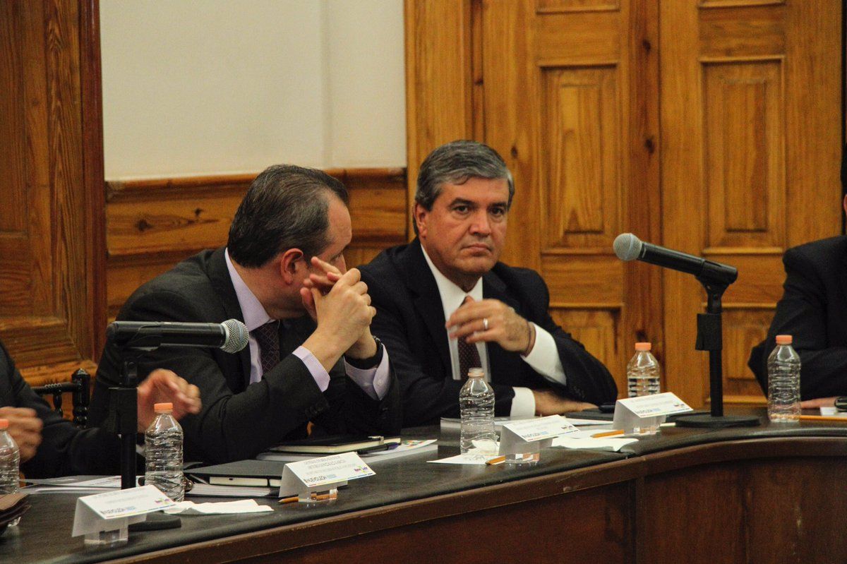 Manuel González nuevo gobernador (interino) de Nuevo León