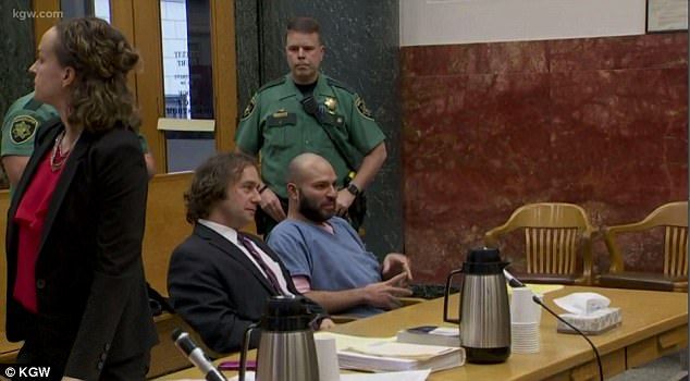 Condenan a migrante mexicano a 35 años de cárcel en Oregon