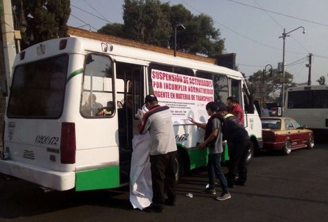 Remiten cuatro microbuses por falta de papeles y malas condiciones