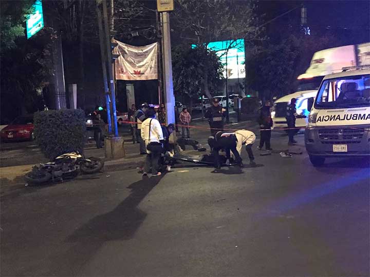 Conductor mata a motociclista y se da a la fuga