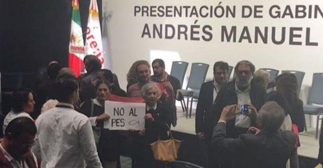 Poniatowska protesta por alianza de Morena con el PES