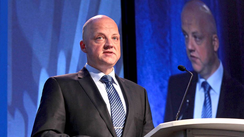Condenan a siete años de cárcel a ejecutivo de VW por autos manipulados