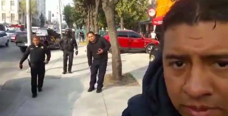 #Video Policías agreden a periodista en la Ciudad de México