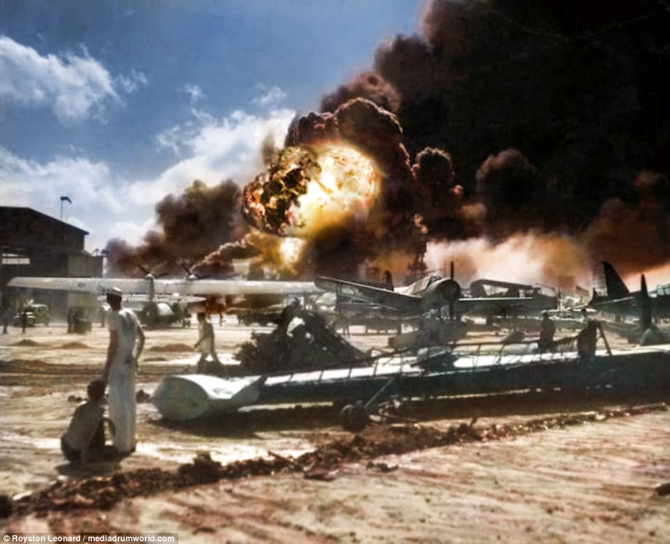 Muestran fotografías a color del ataque a Pearl Harbor - ph6