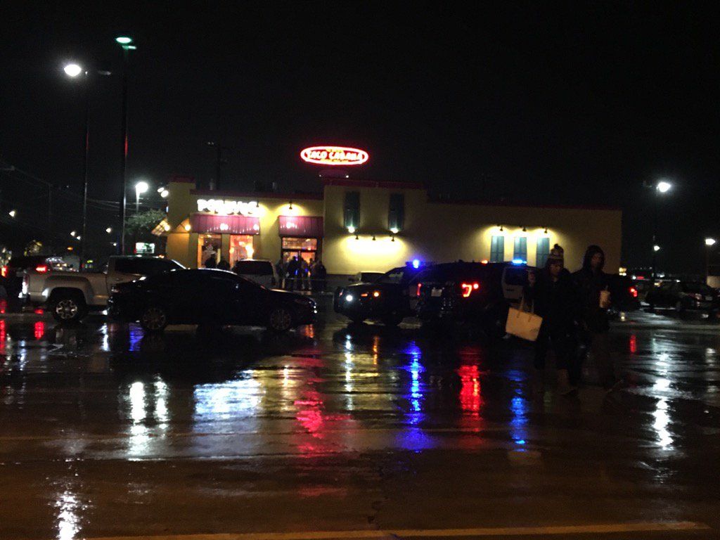 Mata a asaltante que amagó a sus hijos con una pistola en EE.UU.