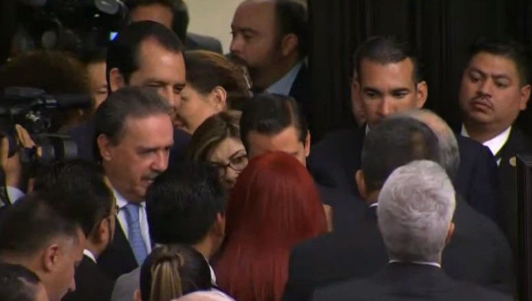 Sansores vuelve a increpar a Peña Nieto