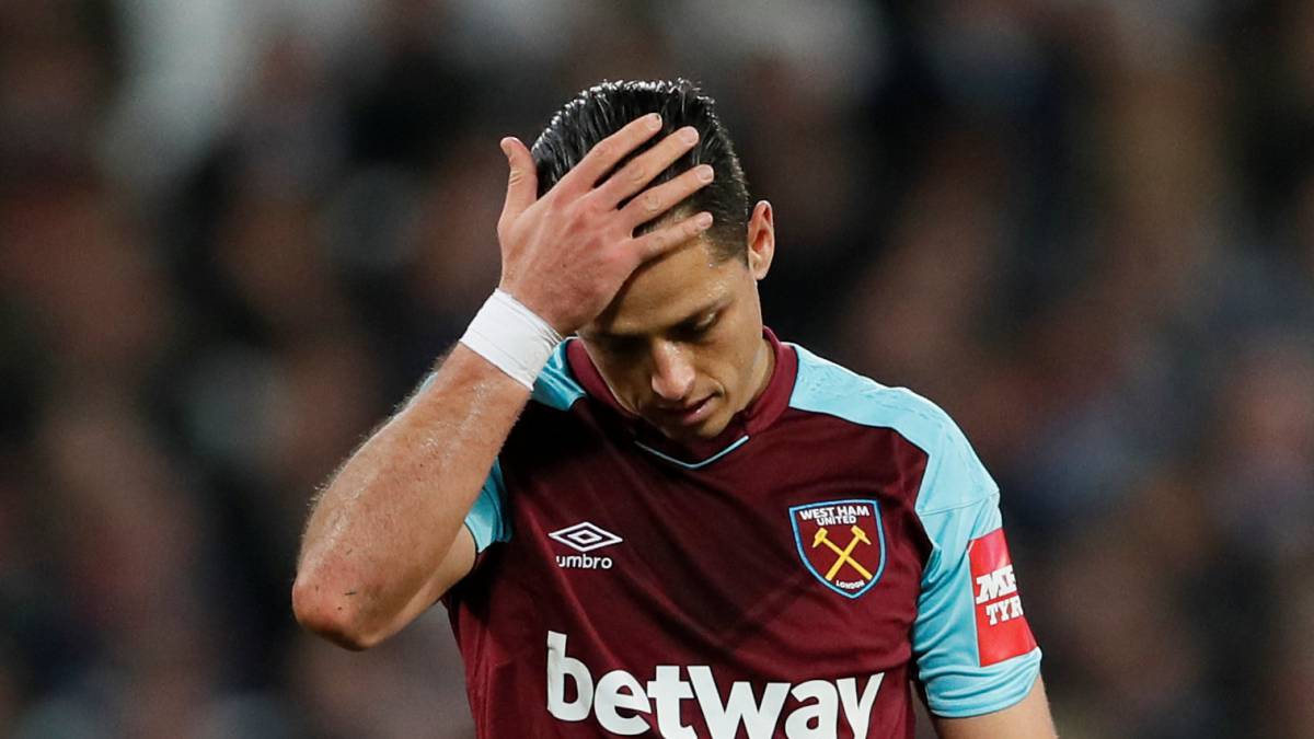 ‘Chicharito’ se queda en la banca en goleada del West Ham