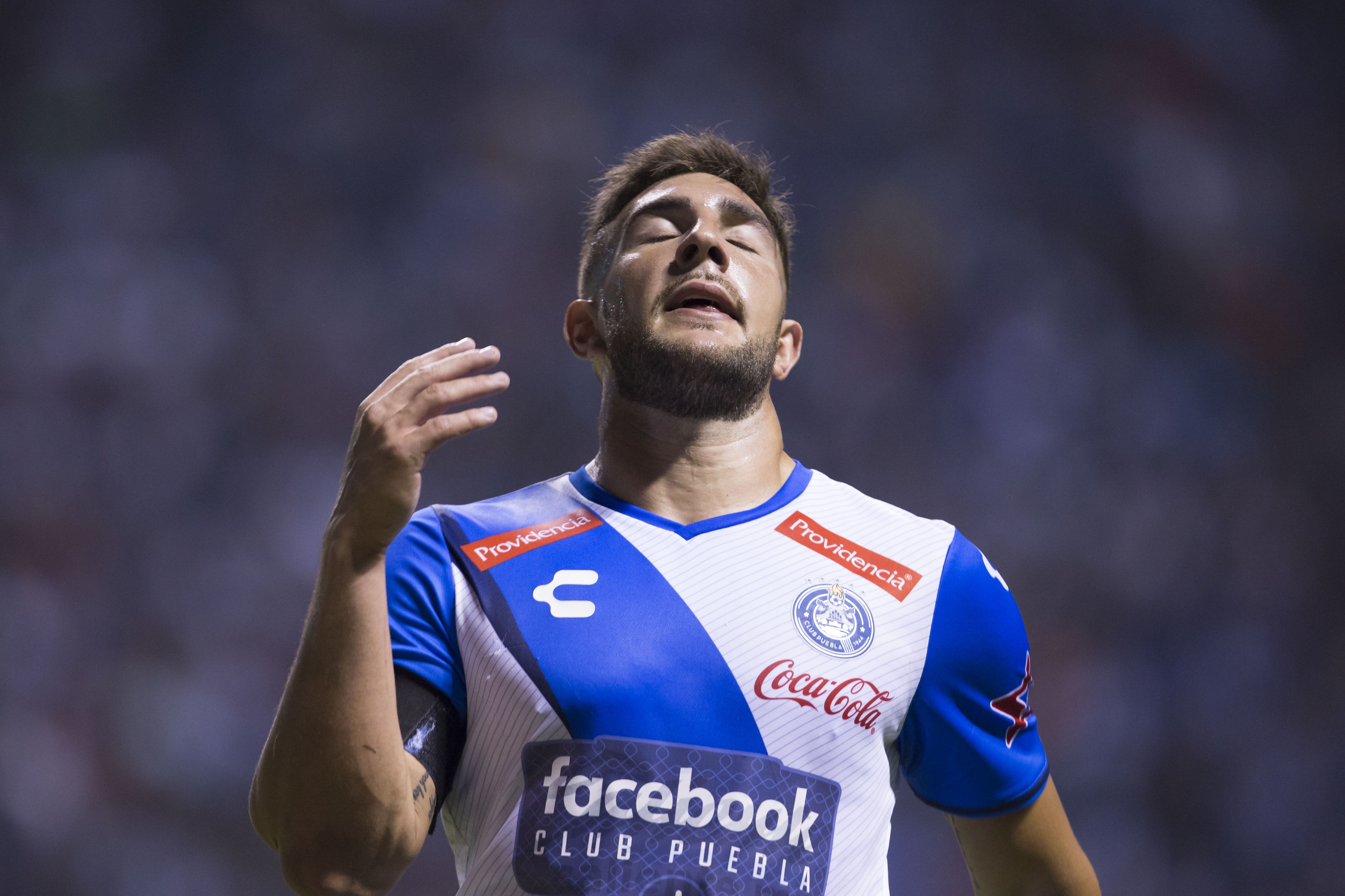 Roban al Puebla en hotel de Morelia