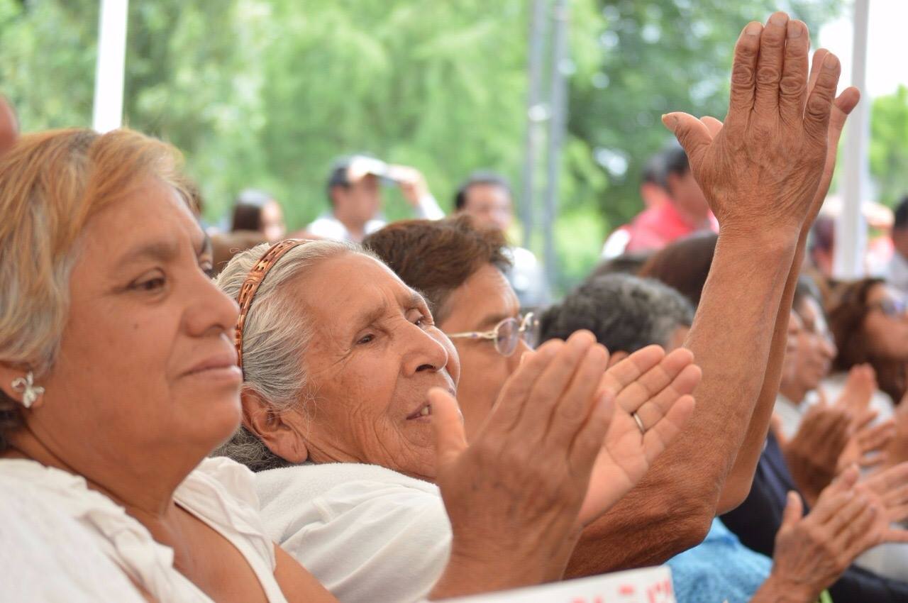 Aumentarán 77 pesos pensión para adultos mayores en la capital
