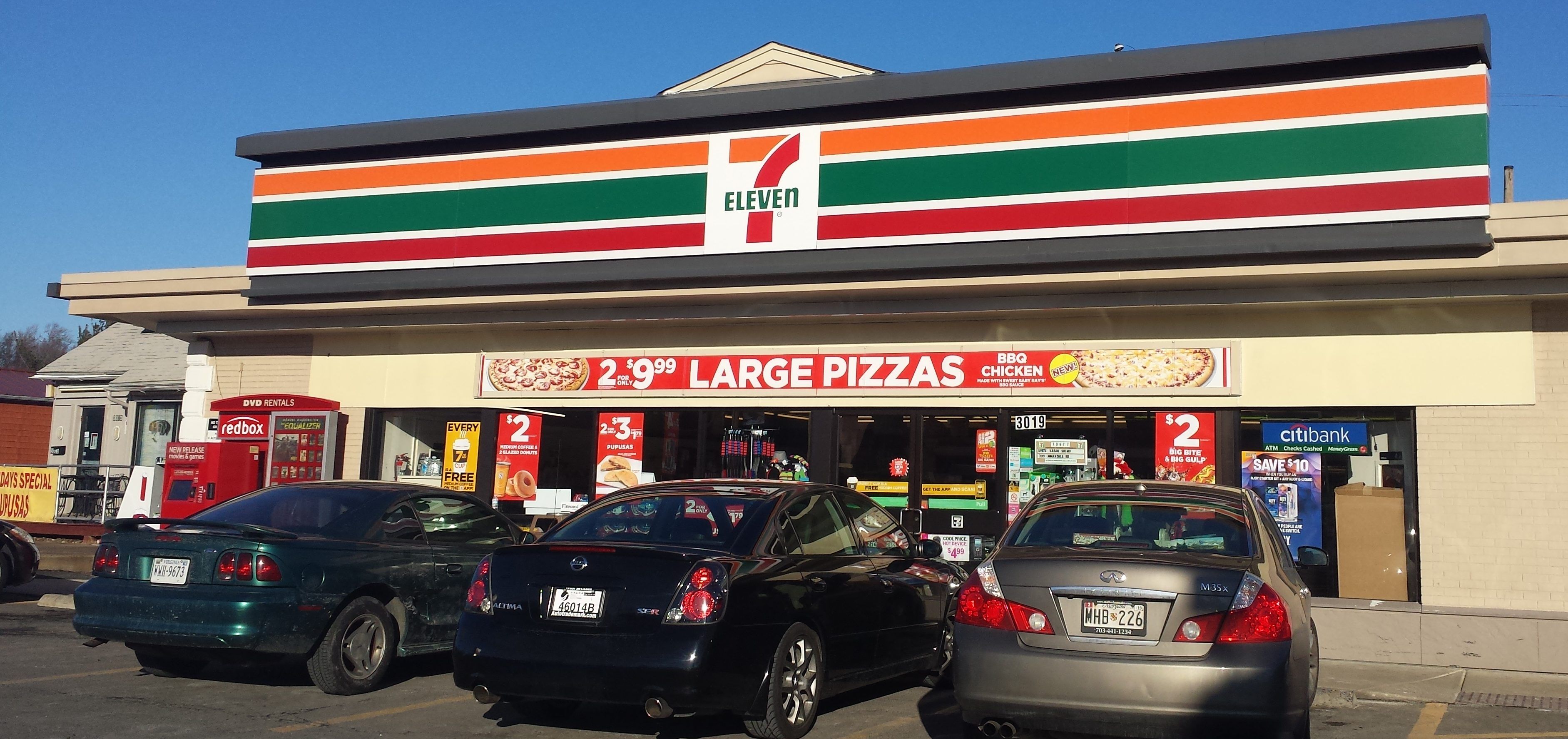 Agentes ICE hacen redadas en tiendas 7-Eleven