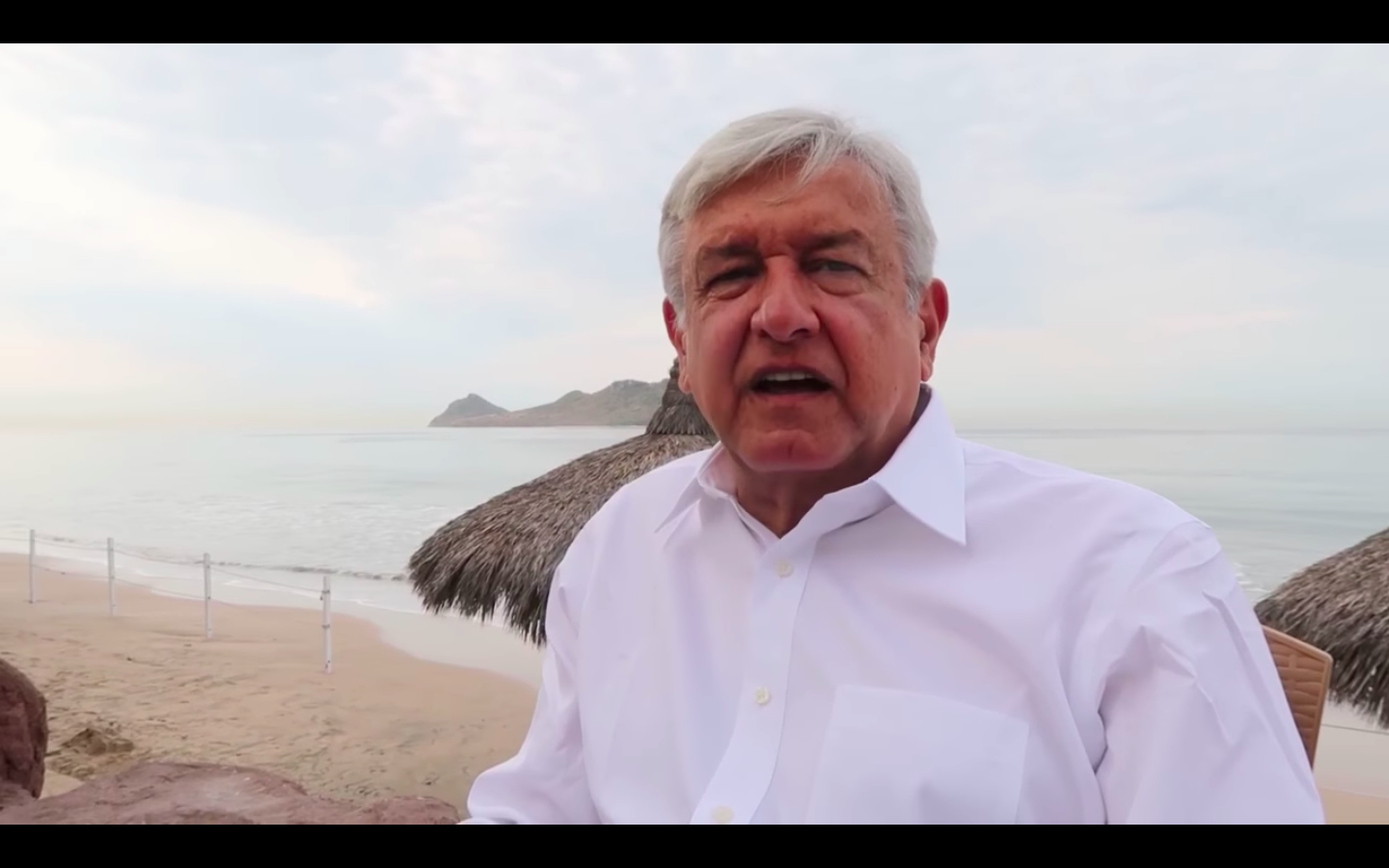 López Obrador advierte sobre guerra sucia en su contra