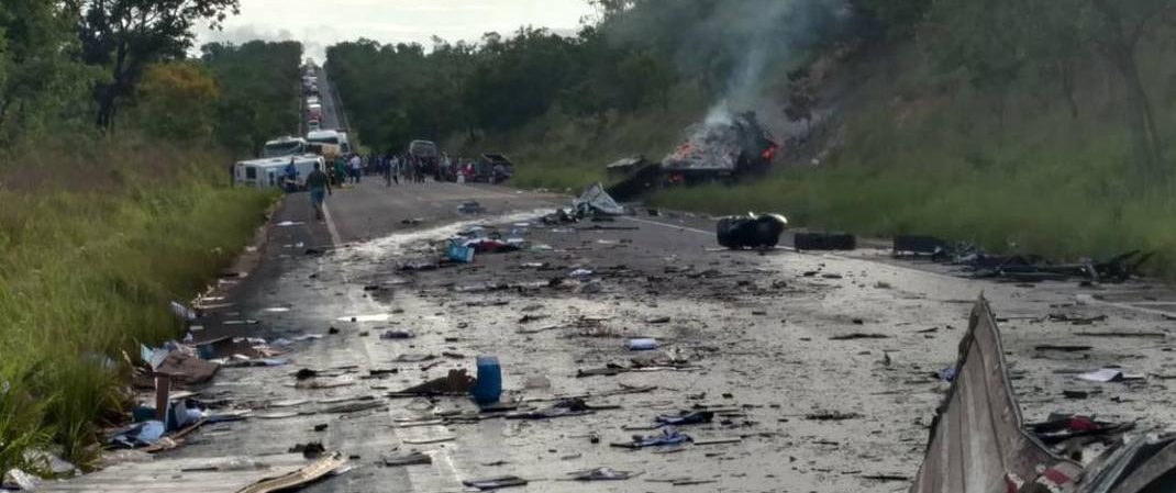 Accidente en carretera de Brasil deja al menos 13 muertos