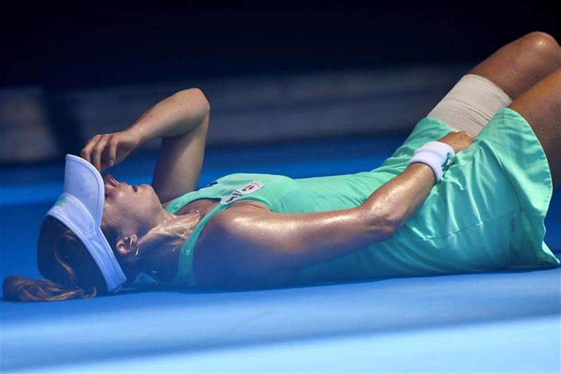 Tenistas sufren golpes de calor en Abierto de Australia