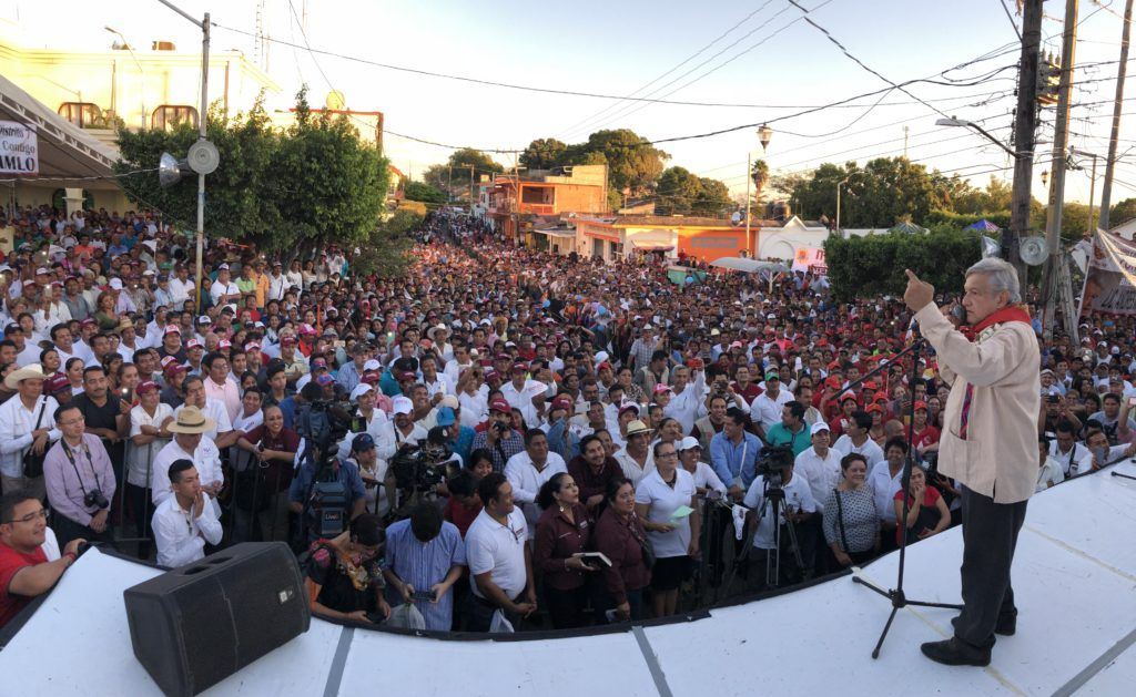 AMLO aseguró que solo su partido puede terminar con la corrupción