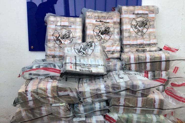 Aseguran 90 millones de pesos en el Aeropuerto Internacional de Tijuana