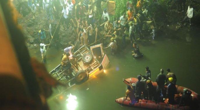 Accidente de autobús en India deja 12 muertos