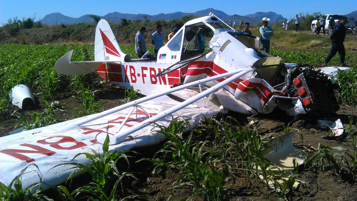 Accidente de avión pequeño deja un muerto en Sinaloa