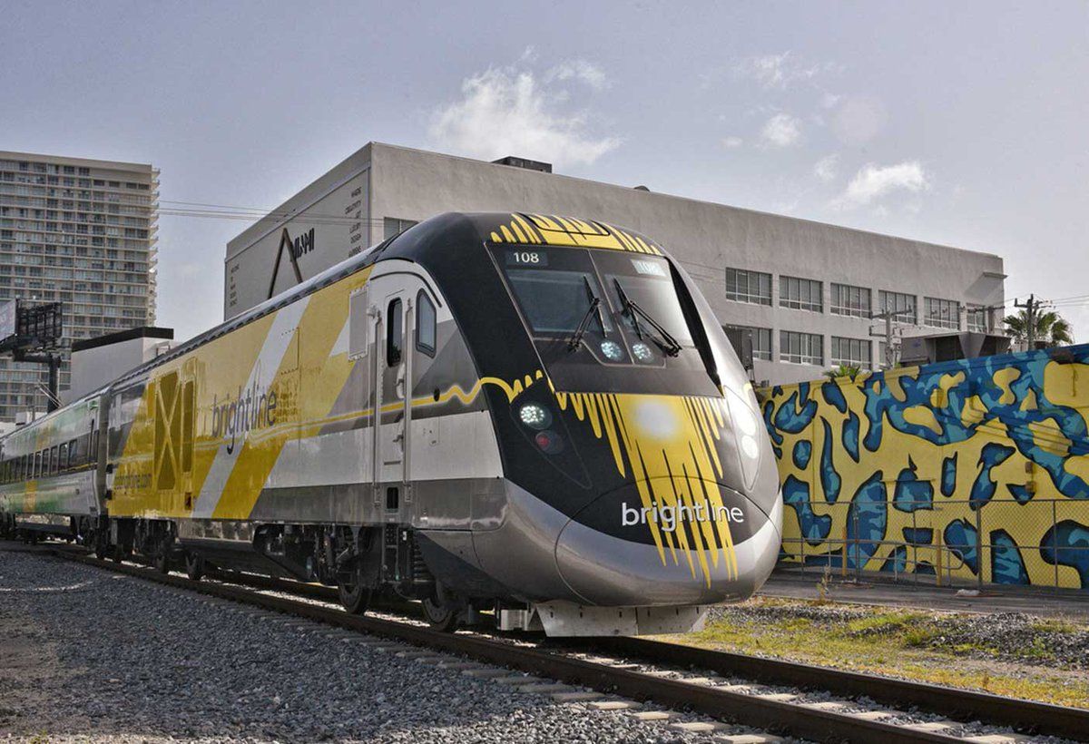 Tren de pasajeros que conectará Florida inaugurará servicios este sábado Tren de pasajeros que conectará Florida inaugurará servicios este sábado
