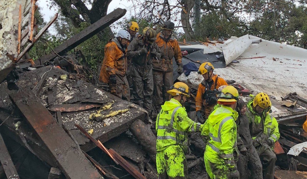 Al menos 17 muertos por deslaves en California Al menos 17 muertos por deslaves en California