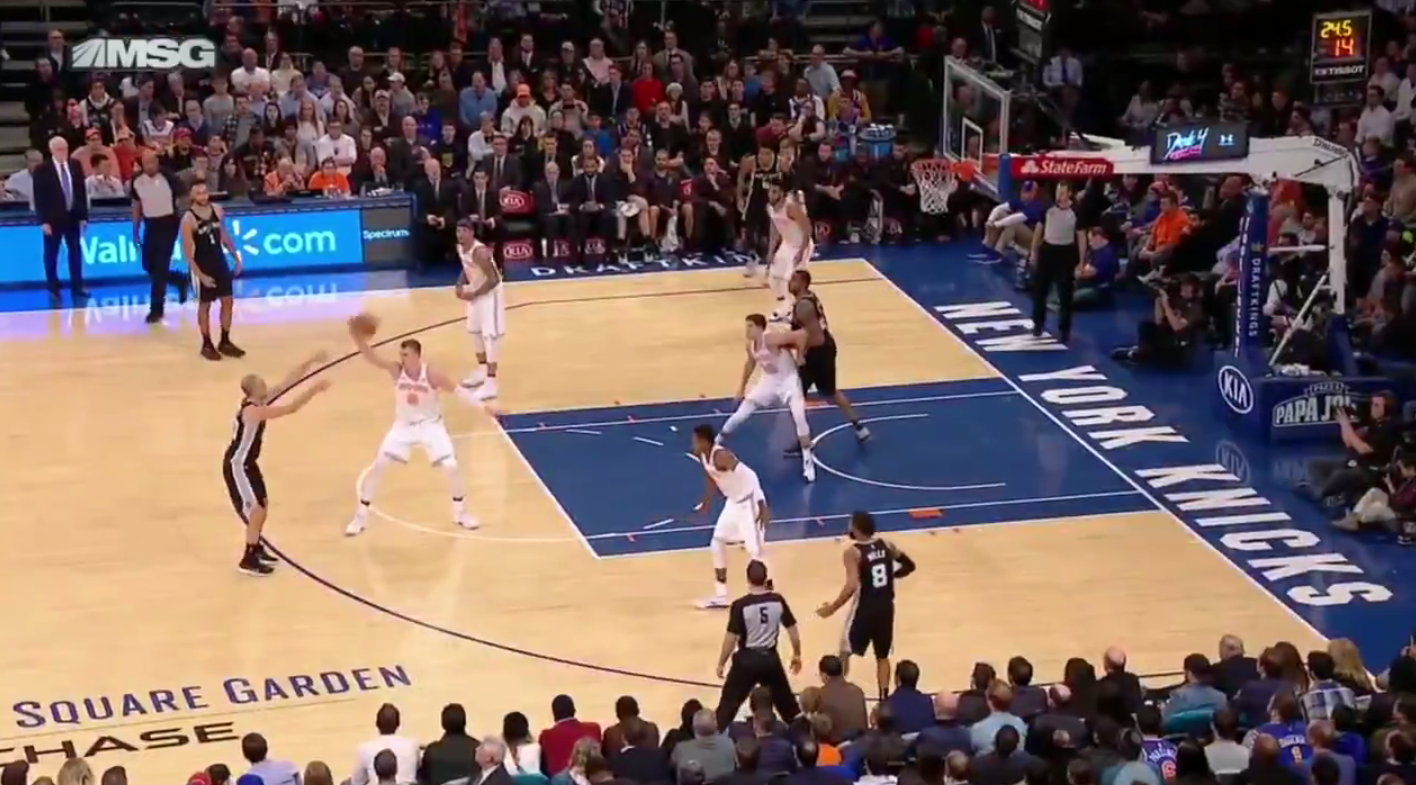 #Video El controversial triple de Manu Ginóbili