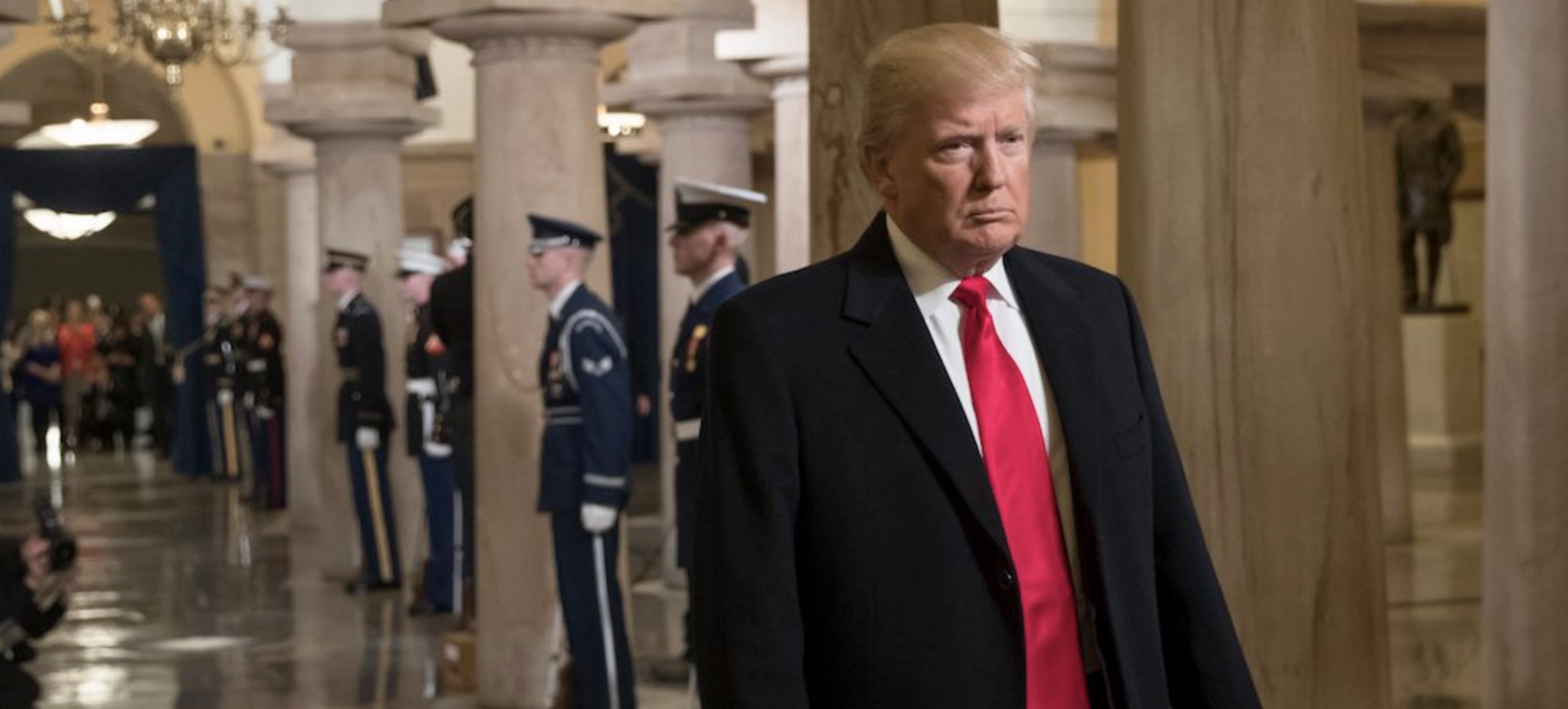 Michael Wolff se inventó historias para vender su libro: Trump