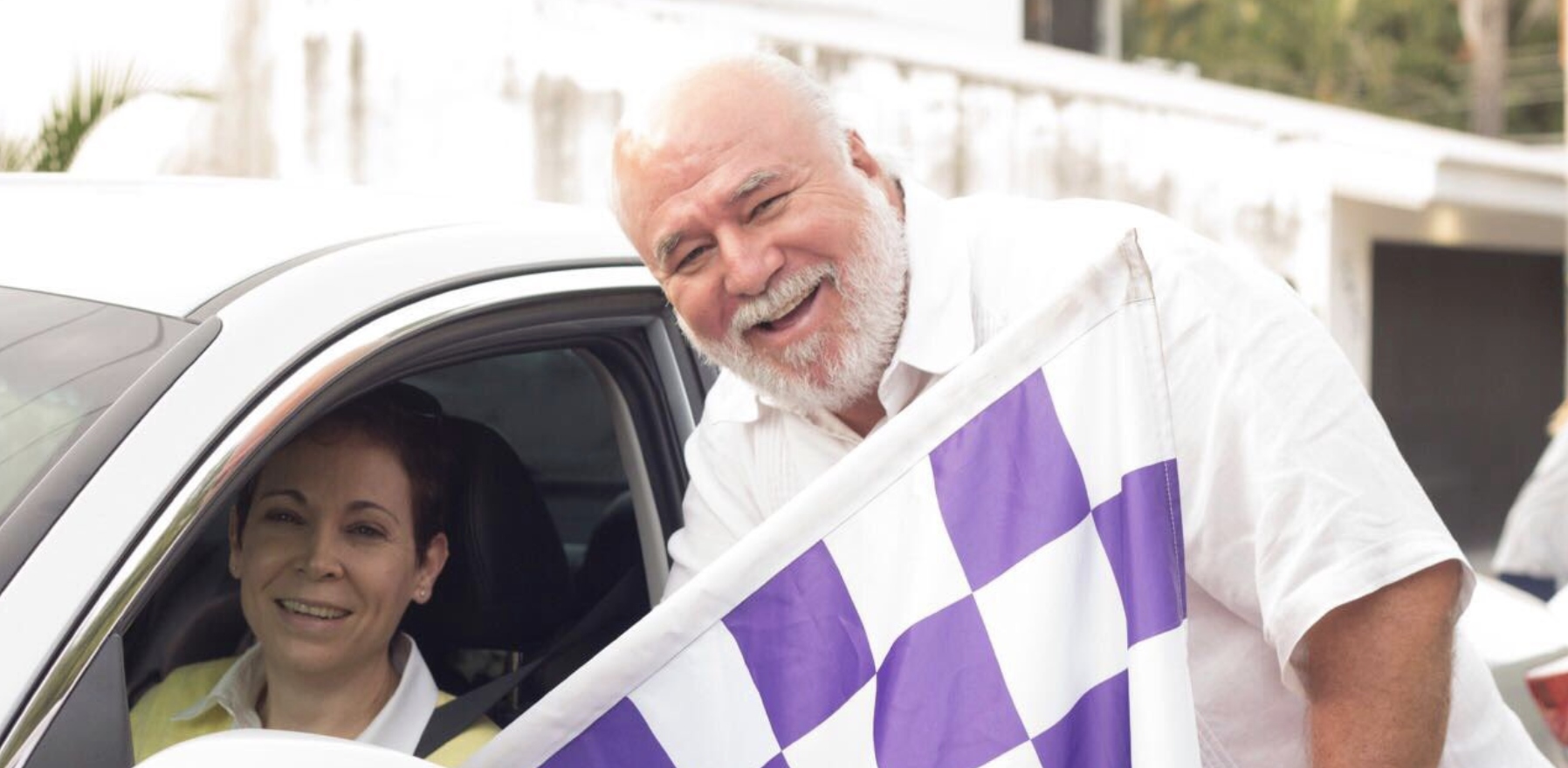 Clouthier asegura candidatura independiente al Senado