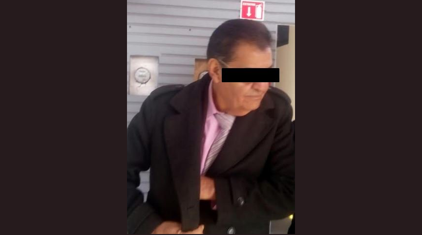 Detienen a dos adultos mayores por robo en Metrobús