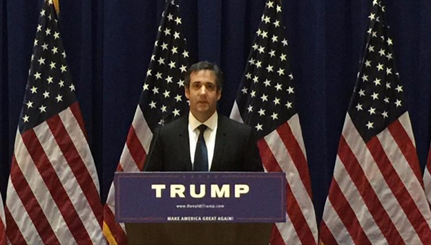 Abogado de Trump demanda a BuzzFeed por difamación