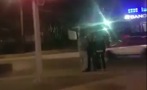 #Video Ladrones asaltan a hombre en Paseo de la Reforma