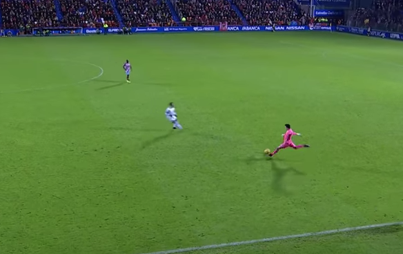 #Video Golazo de portero en la segunda división de España