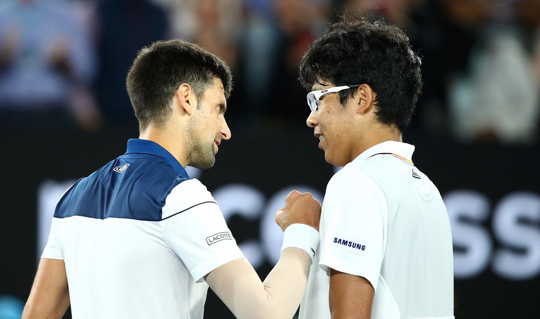 Surcoreano de 21 años deja fuera del Abierto de Australia a Djokovic