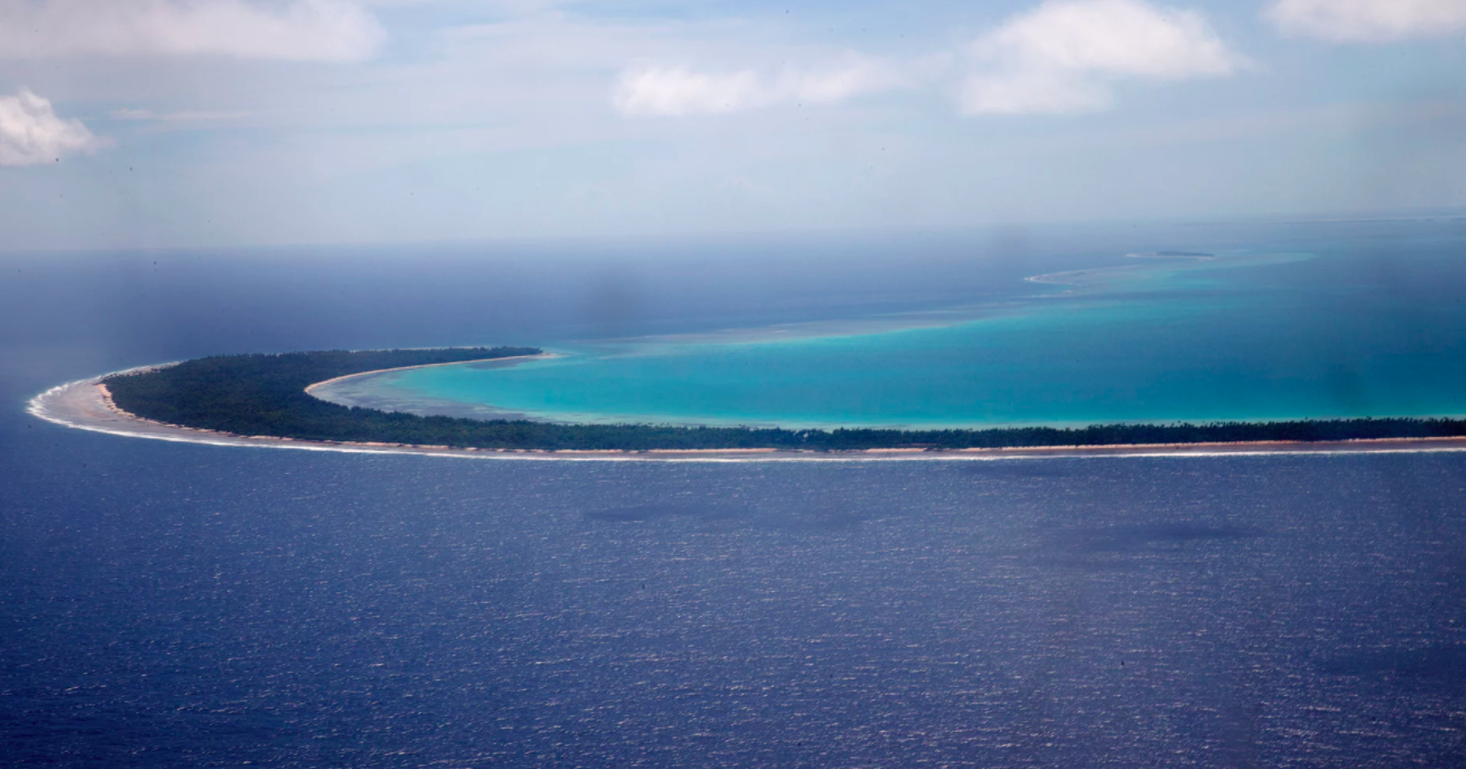 Desaparece ferri con 50 personas en el Océano Pacífico