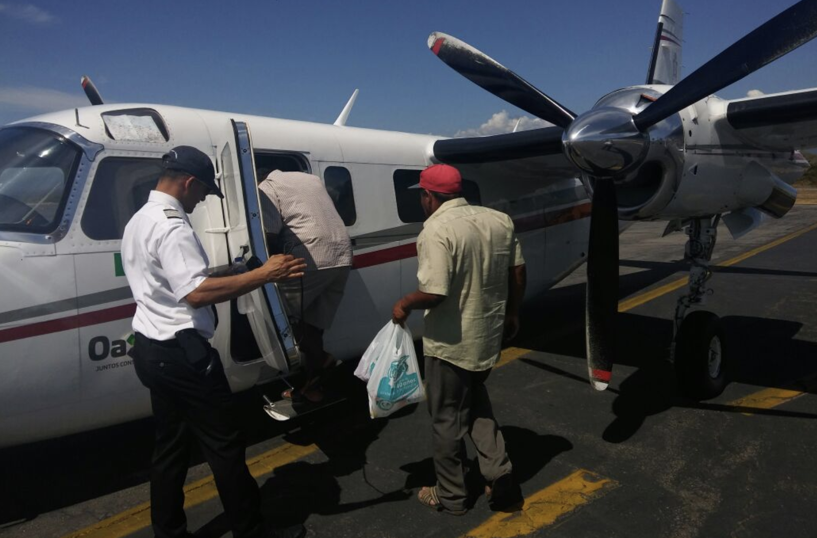 Continúa búsqueda de pescadores desaparecidos en Oaxaca