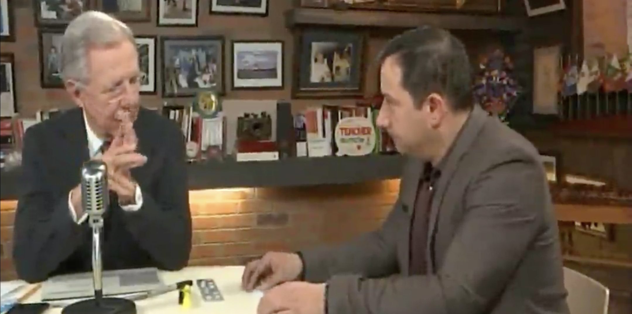 La evaluación de los sondeos de los precandidatos en Twitter y Facebook La evaluación de los sondeos de los precandidatos en Twitter y Facebook