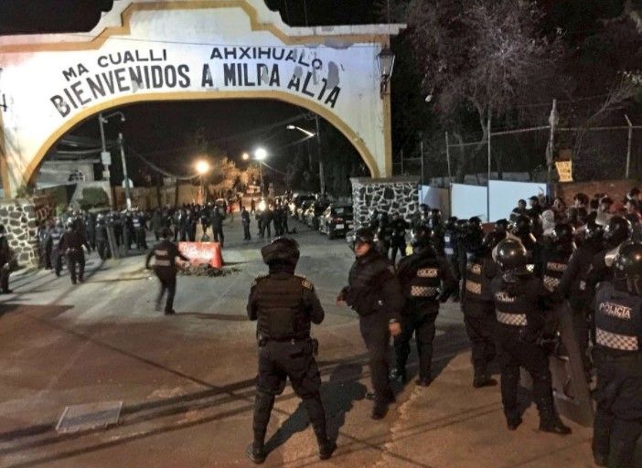#VIDEO Policías evitan linchamiento de hombre Milpa Alta