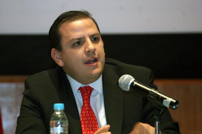 SHCP no está ahorcando las finanzas de Chihuahua: subsecretario de Egresos SHCP no está ahorcando las finanzas de Chihuahua: subsecretario de Egresos