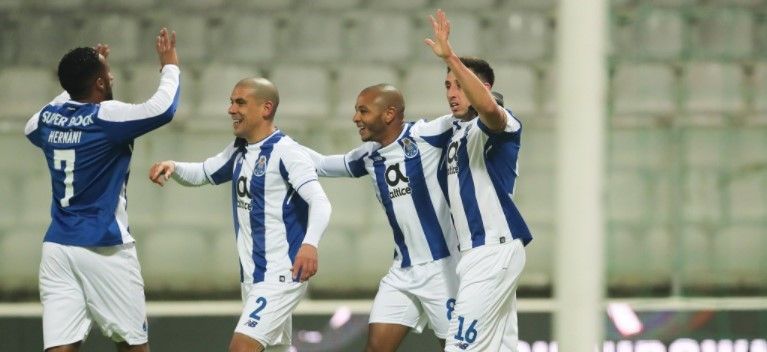 Herrera y Layún anotan en victoria del Porto