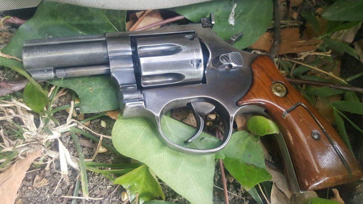 Hallan muerto a adulto mayor en jardín de Tlatelolco Hallan muerto a adulto mayor en jardín de Tlatelolco