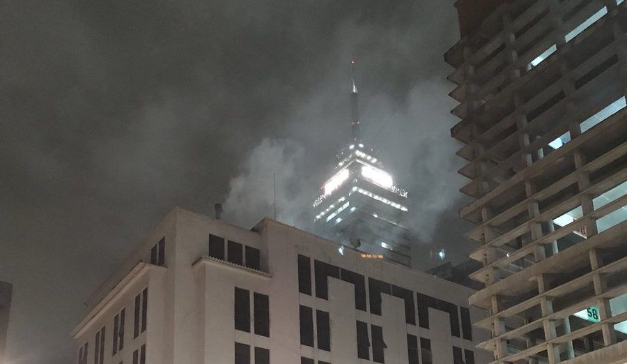 Cortocircuito provoca incendio en restaurante del Centro