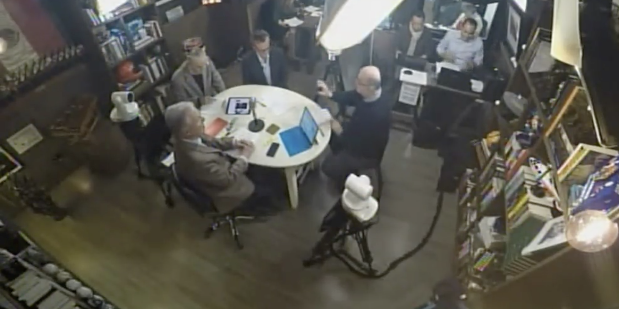 Los candidatos no han hallado el mensaje ni tiene clara la estrategia para atacar al puntero