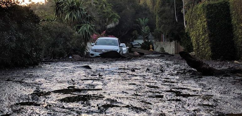Identifican a dos migrantes mexicanos muertos por deslaves en California Identifican a dos migrantes mexicanos muertos por deslaves en California