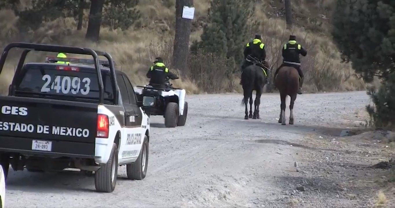 Rescatan a cuatro jóvenes en Nevado de Toluca