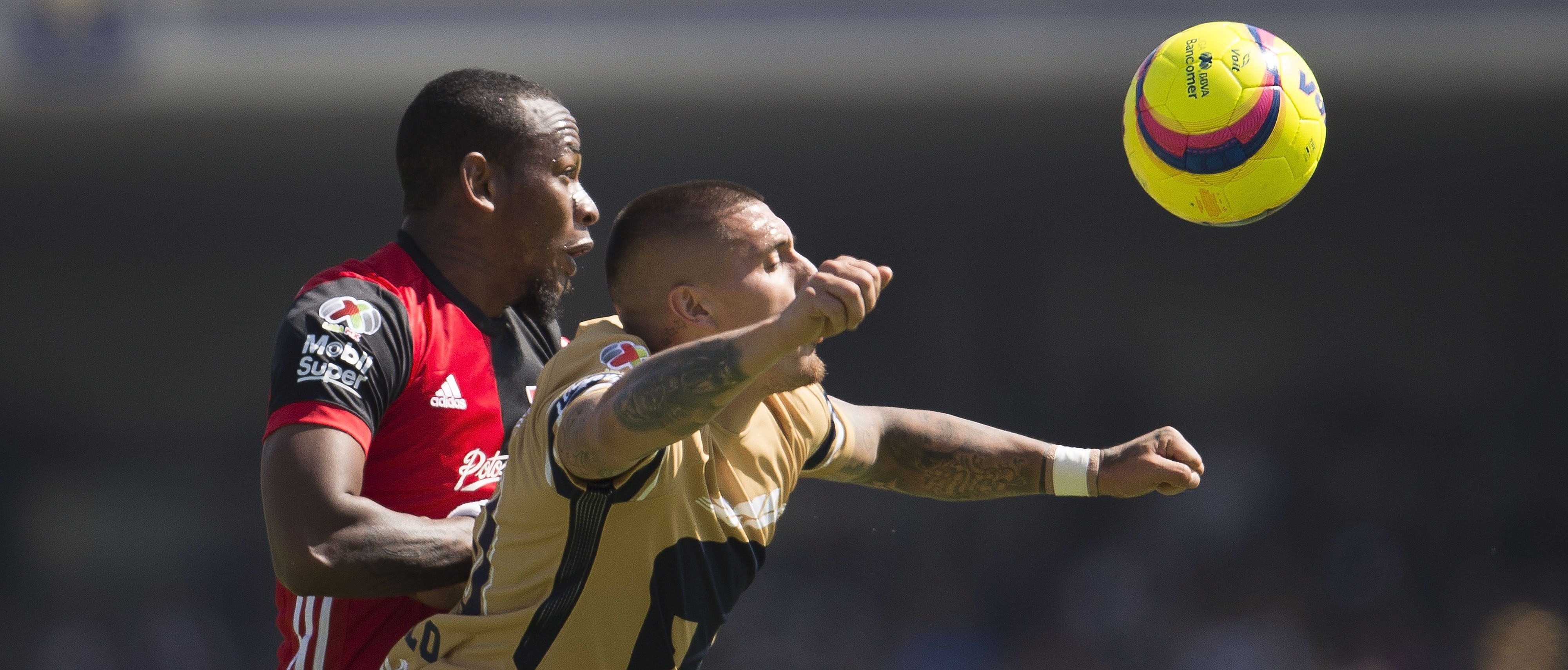 ‘Nico’ Castillo, el que más faltas recibe en la Liga MX