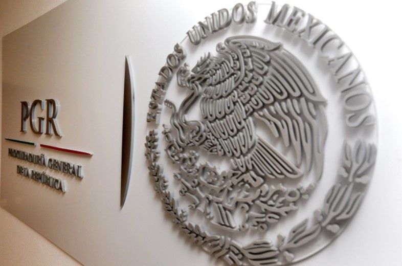 Cinco policías vinculados a proceso por robo de combustible