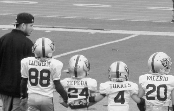 Agentes ICE detienen a migrante traído a EE.UU. desde los dos años