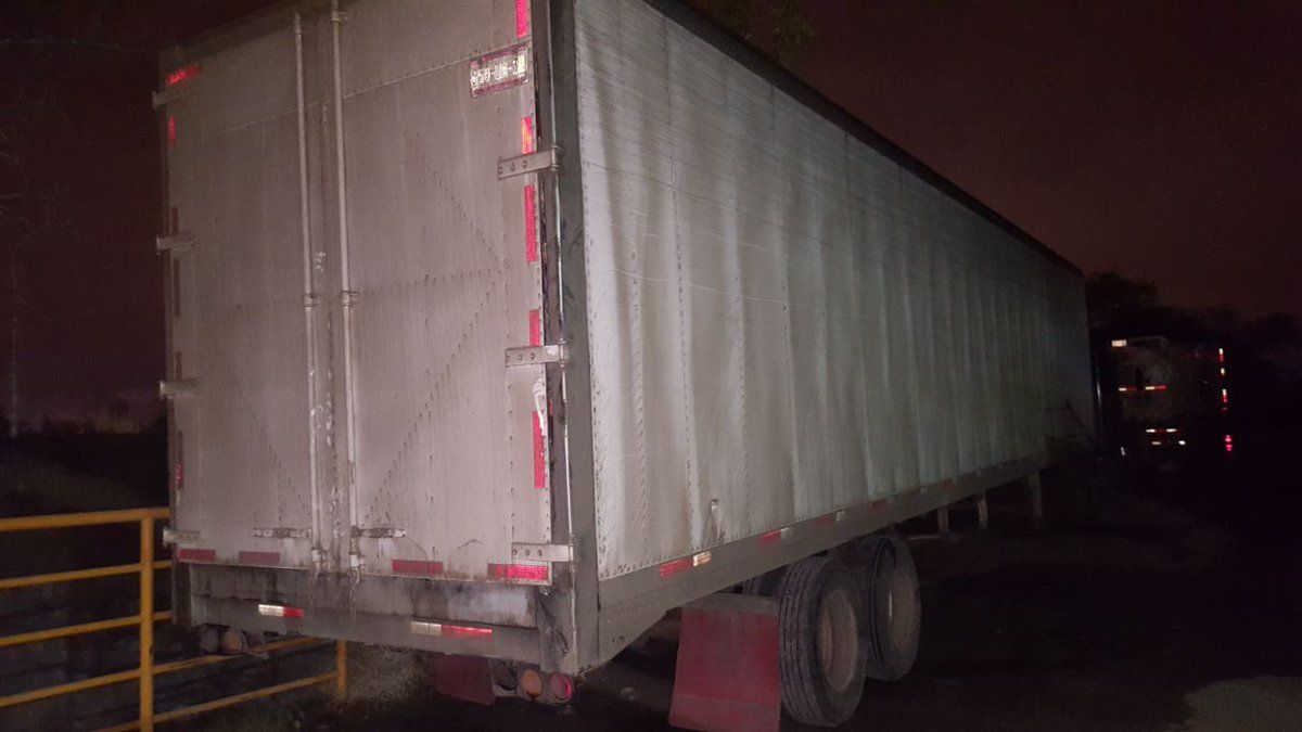 Rescatan a 109 migrantes que viajaban en caja de tráiler en Tamaulipas